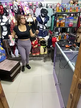 Snapshot of ROSALIALUCY chatting on September 29, 2025, 12:00 pm ROSALIALUCY online show from September 29, 2025, 12:00 pm