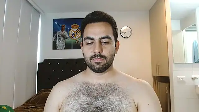 omarmohammedhot2 online show from December 30, 2024, 1:36 pm