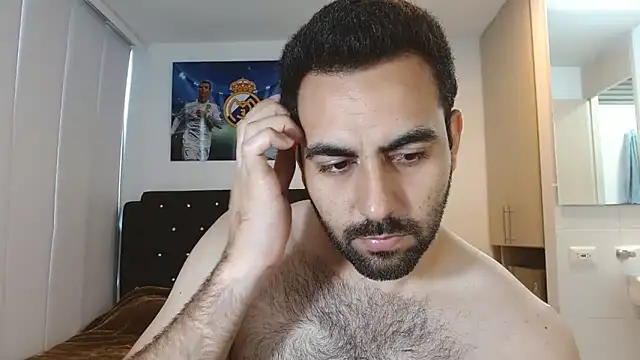 omarmohammedhot2 online show from December 31, 2024, 3:53 pm