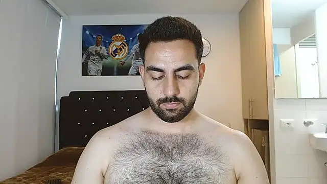 omarmohammedhot2 online show from February 5, 2025, 3:09 pm