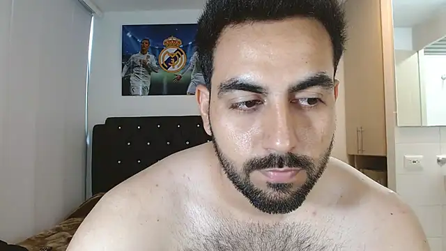 omarmohammedhot2 online show from February 21, 2025, 2:27 pm