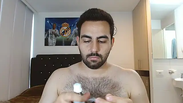 omarmohammedhot2 online show from December 29, 2024, 3:03 pm