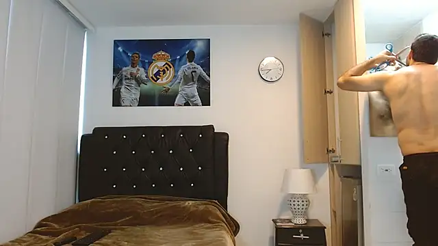 omarmohammedhot2 online show from January 24, 2025, 3:02 pm