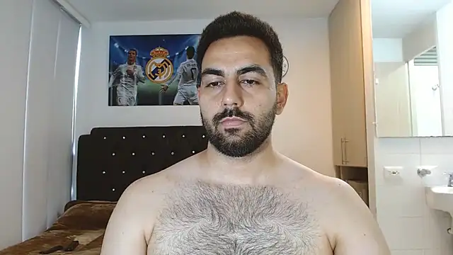 omarmohammedhot2 online show from February 7, 2025, 2:26 pm