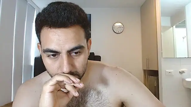 omarmohammedhot2 online show from March 20, 2025, 2:32 pm