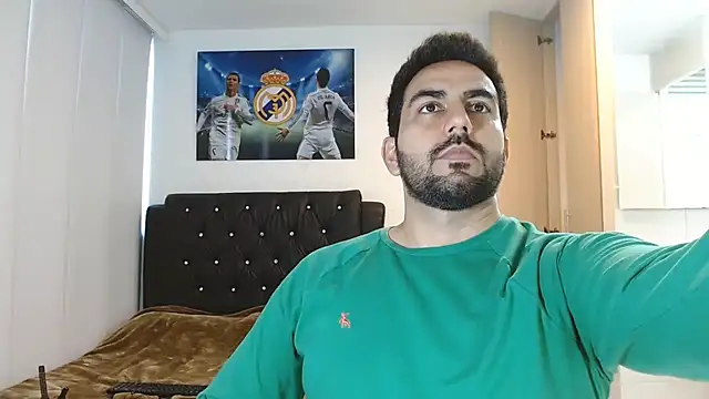 omarmohammedhot2 online show from January 17, 2025, 2:50 pm