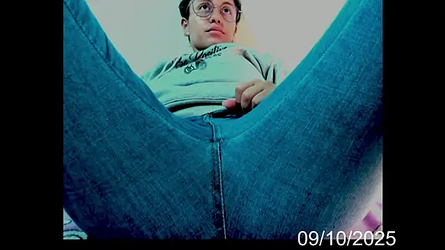 Snapshot of lady_hana28 chatting on October 9, 2025, 12:17 pm lady hana28 online show from October 9, 2025, 12:17 pm