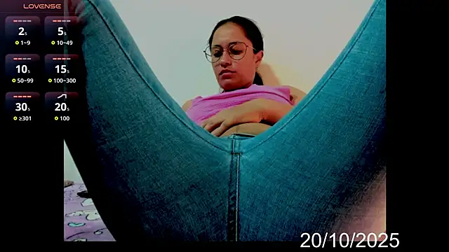 Snapshot of lady_hana28 chatting on October 20, 2025, 12:06 pm lady hana28 online show from October 20, 2025, 12:06 pm