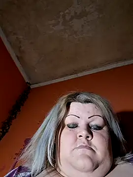 ducicsajsziii online show from February 10, 2026, 5:56 pm