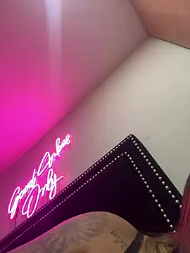 sexyyykloee online show from July 19, 2026, 3:59 am