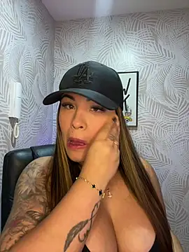 sexyyykloee online show from February 16, 2026, 6:23 am