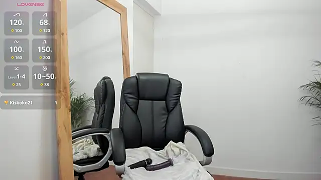 Snapshot of sofiah_ chatting on March 19, 2025, 5:06 pm sofiah  online show from March 19, 2025, 5:06 pm