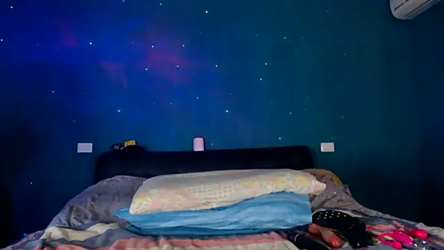 Karendolly  8 online show from March 2, 2026, 6:04 pm