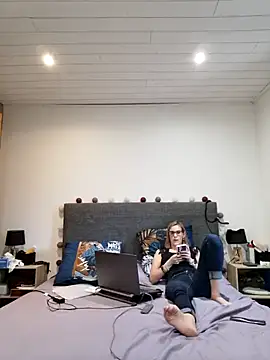 Snapshot of Madame_Callie chatting on July 15, 2026, 1:40 pm Madame Callie online show from July 15, 2026, 1:40 pm