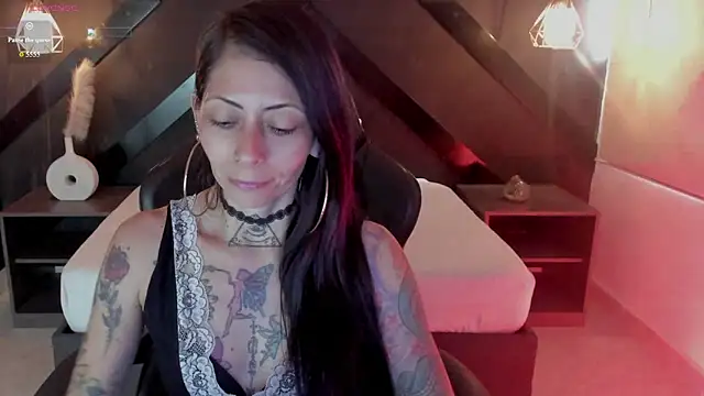 dark gotica online show from February 9, 2026, 7:12 pm