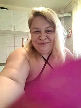 Snapshot of AriannaMilf chatting on October 11, 2025, 6:25 am AriannaMilf online show from October 11, 2025, 6:25 am