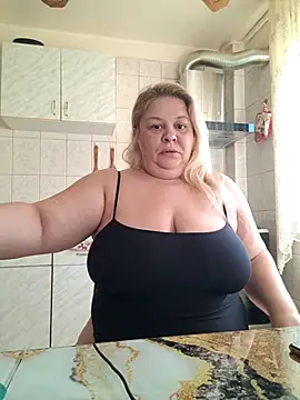 Snapshot of AriannaMilf chatting on September 24, 2025, 6:42 am AriannaMilf online show from September 24, 2025, 6:42 am