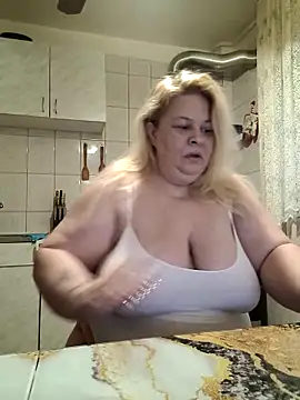 Snapshot of AriannaMilf chatting on September 19, 2025, 3:43 am AriannaMilf online show from September 19, 2025, 3:43 am