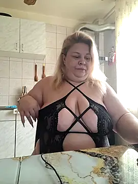 Snapshot of AriannaMilf chatting on September 17, 2025, 6:15 am AriannaMilf online show from September 17, 2025, 6:15 am