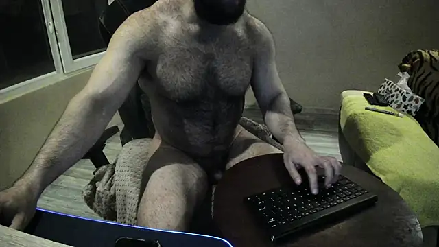 Snapshot of Hugealphabeast chatting on March 14, 2025, 9:43 pm Hugealphabeast online show from March 14, 2025, 9:43 pm