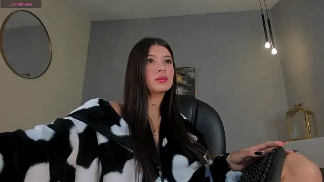 AlessiaCorleone  online show from February 26, 2025, 2:19 am