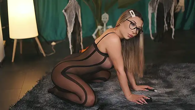 Snapshot of Assmerising chatting on November 1, 2025, 5:18 pm Assmerising online show from November 1, 2025, 5:18 pm