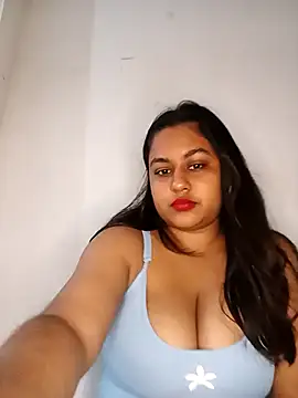 bumblebeegirl online show from February 4, 2026, 12:22 pm