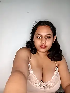 bumblebeegirl online show from December 8, 2024, 10:25 pm