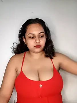 bumblebeegirl online show from January 5, 2025, 6:02 pm