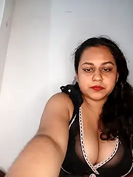bumblebeegirl online show from September 16, 2025, 6:09 pm