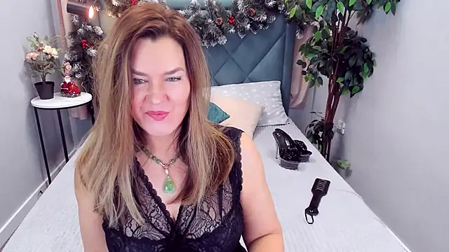Adele Russo online show from December 28, 2024, 4:30 pm