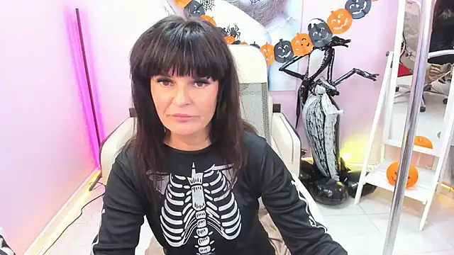 AerysMitch online show from October 31, 2025, 8:27 pm