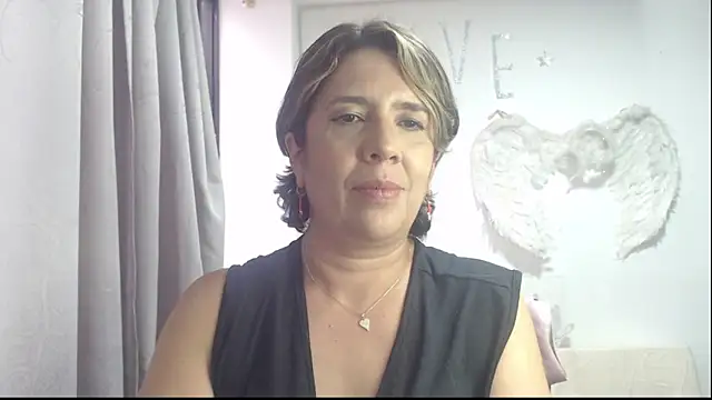 Snapshot of Victoria_meester chatting on September 22, 2025, 8:15 pm Victoria meester online show from September 22, 2025, 8:15 pm