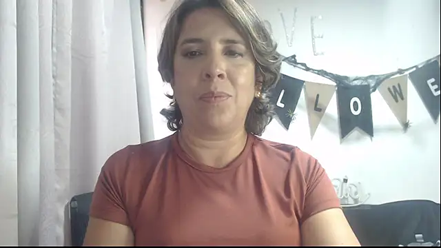 Snapshot of Victoria_meester chatting on October 20, 2025, 7:36 pm Victoria meester online show from October 20, 2025, 7:36 pm