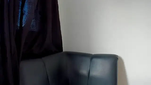 squirttati33 online show from February 7, 2025, 2:26 pm