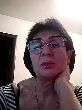 AlbinaXPretty online show from February 4, 2025, 8:06 pm