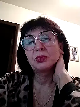 AlbinaXPretty online show from January 28, 2025, 7:00 pm