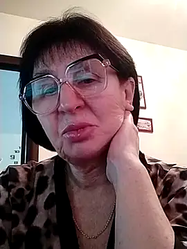 AlbinaXPretty online show from February 9, 2025, 8:21 am