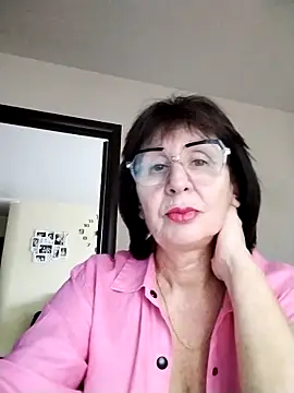 AlbinaXPretty online show from November 13, 2025, 8:40 am