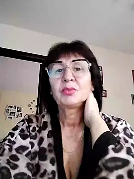 AlbinaXPretty online show from October 27, 2025, 9:43 am