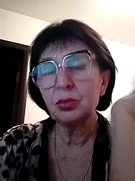 AlbinaXPretty online show from February 17, 2025, 5:55 pm