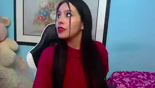 Snapshot of Luciana_and_Neitan chatting on January 14, 2025, 2:08 am Luciana and Neitan online show from January 14, 2025, 2:08 am