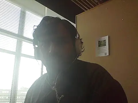 JohnBond009 online show from October 7, 2025, 9:21 am