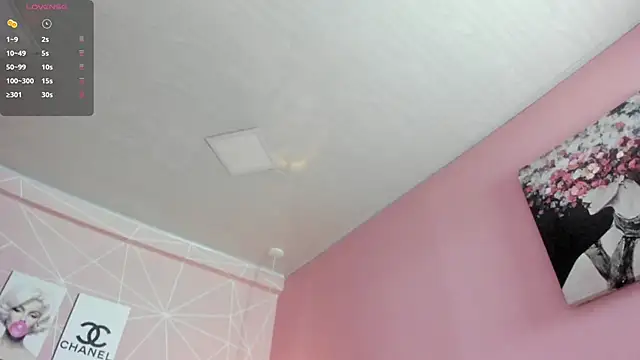 Snapshot of dolly_zoe chatting on October 13, 2025, 9:38 pm dolly zoe online show from October 13, 2025, 9:38 pm