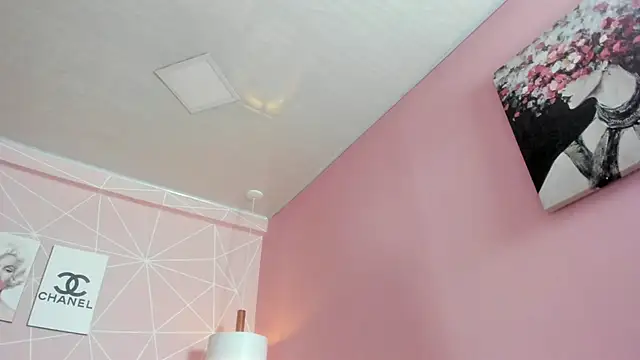 Snapshot of dolly_zoe chatting on September 22, 2025, 10:05 pm dolly zoe online show from September 22, 2025, 10:05 pm