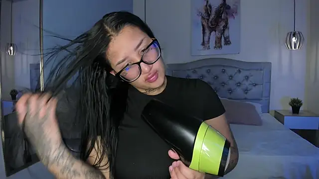 Snapshot of ayshel__ chatting on October 24, 2025, 9:14 pm ayshel online show from October 24, 2025, 9:14 pm