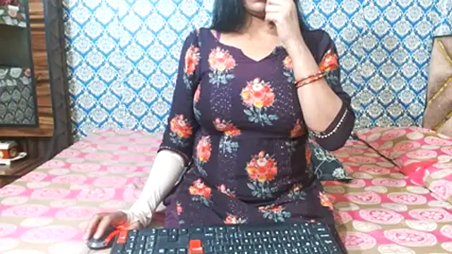 nikitahot3 online show from November 20, 2025, 2:29 pm