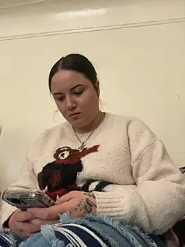 xocrybaby online show from December 1, 2025, 10:32 pm