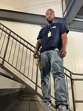 Snapshot of Stressreliever82 chatting on February 27, 2026, 7:14 pm Stressreliever82 online show from February 27, 2026, 7:14 pm