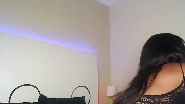 Snapshot of MichaelaCox chatting on May 8, 2026, 4:44 pm MichaelaCox online show from May 8, 2026, 4:44 pm